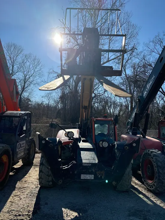 2019 JLG 1055 Forklift
