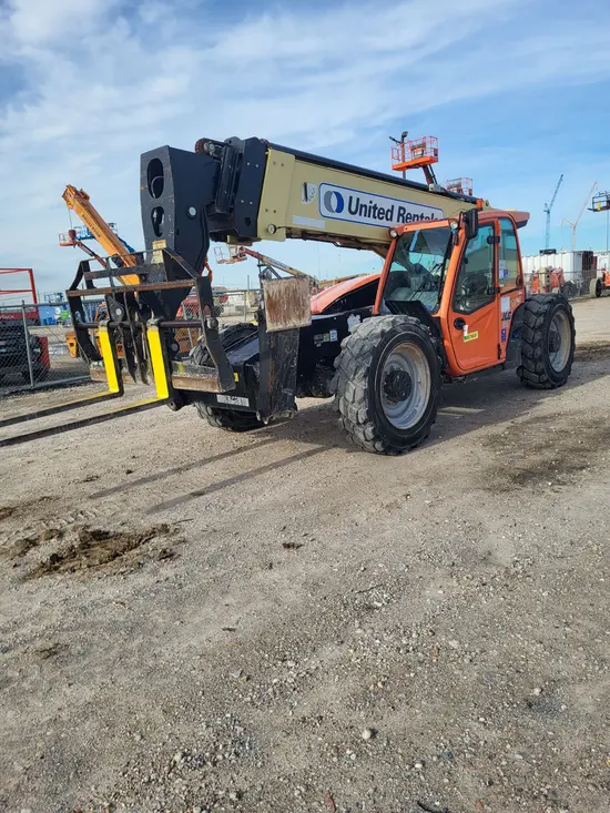 2017 JLG 1055 Forklift