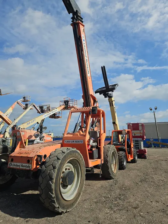 2016 SKYTRAK 6042 Forklift