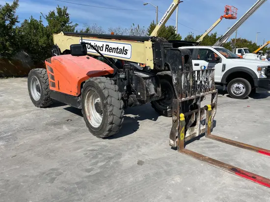 2017 JLG 742 Forklift