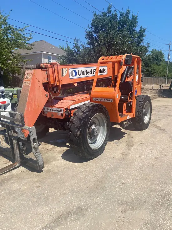 2014 SKYTRAK 8042 Forklift