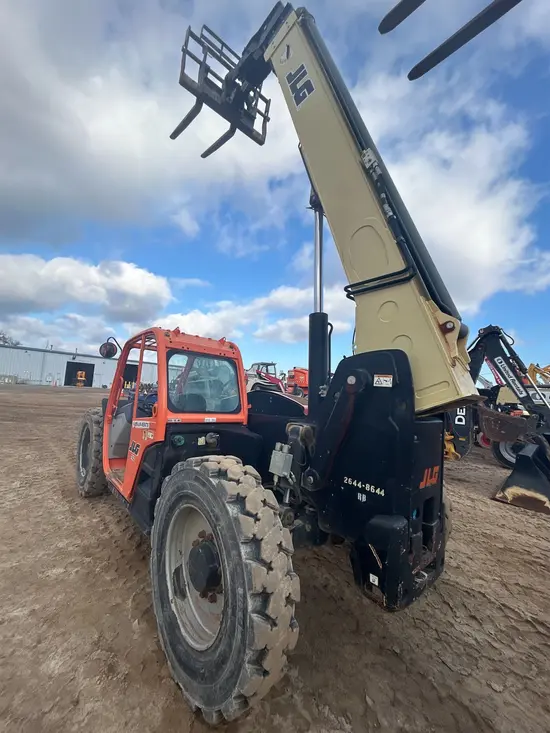 2018 JLG 742 Forklift