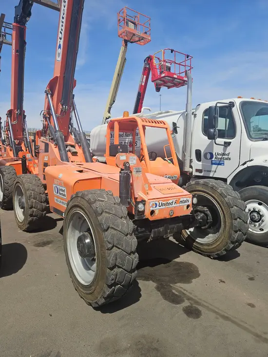 2017 SKYTRAK 8042 Forklift