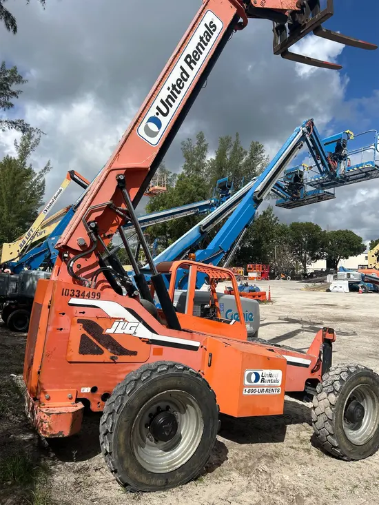 2015 SKYTRAK 6042 Forklift