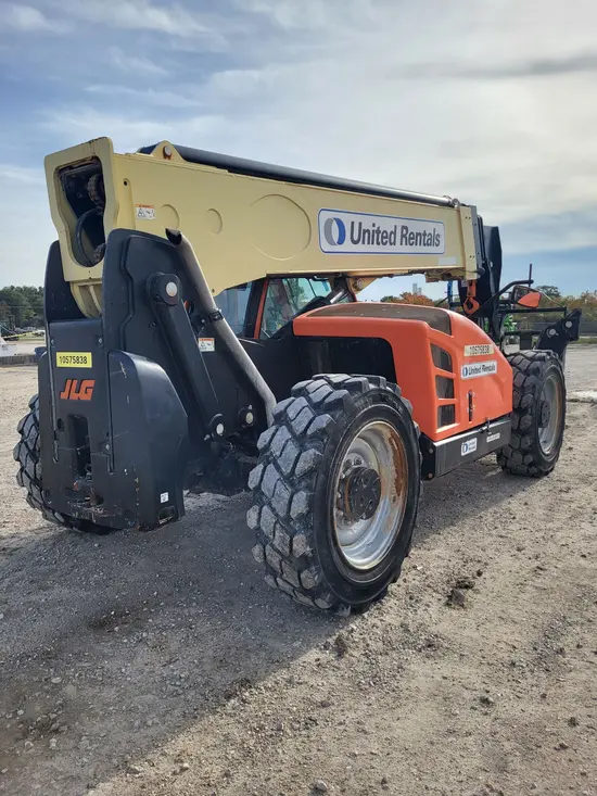 2017 JLG 1055 Forklift