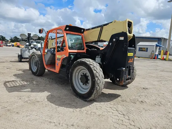 2017 JLG 742 Forklift