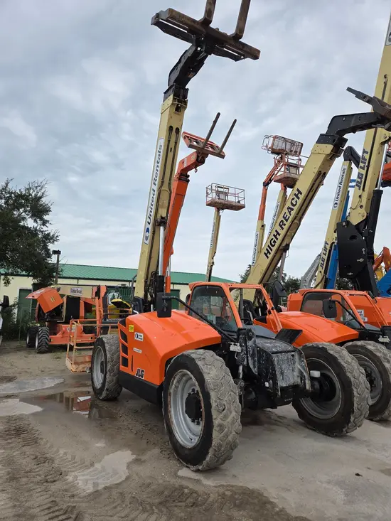 2017 JLG 642 Forklift