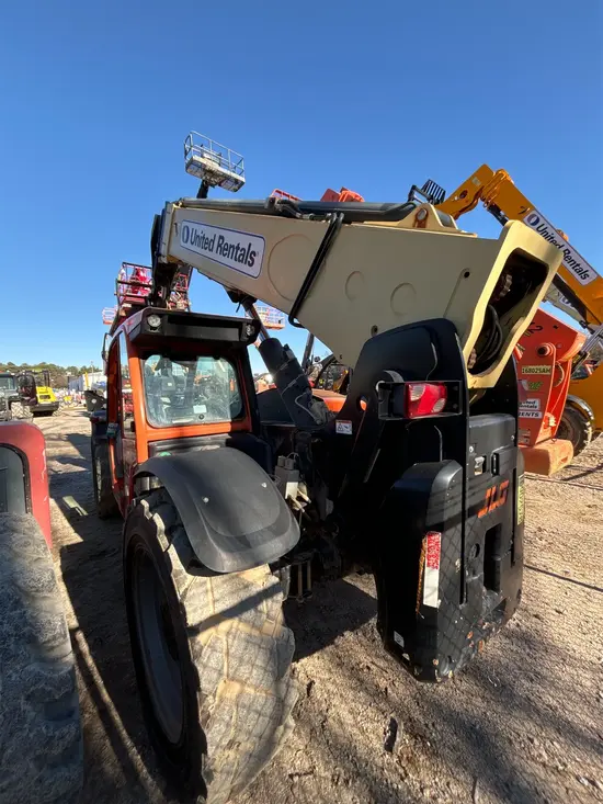 2019 JLG 1055 Forklift