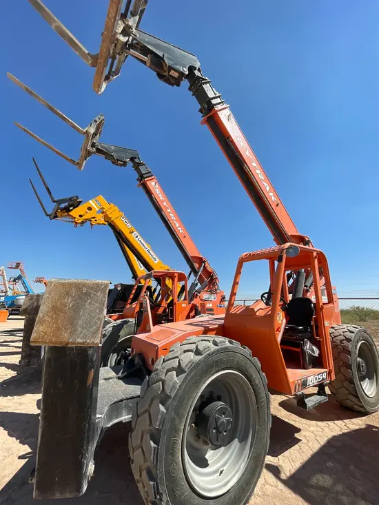 2017 SKYTRAK 10054 Forklift