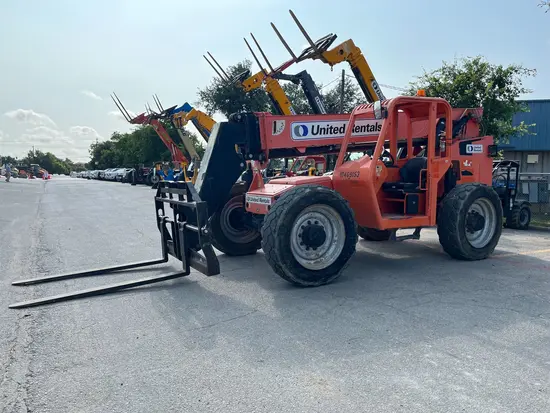 2016 SKYTRAK 8042 Forklift