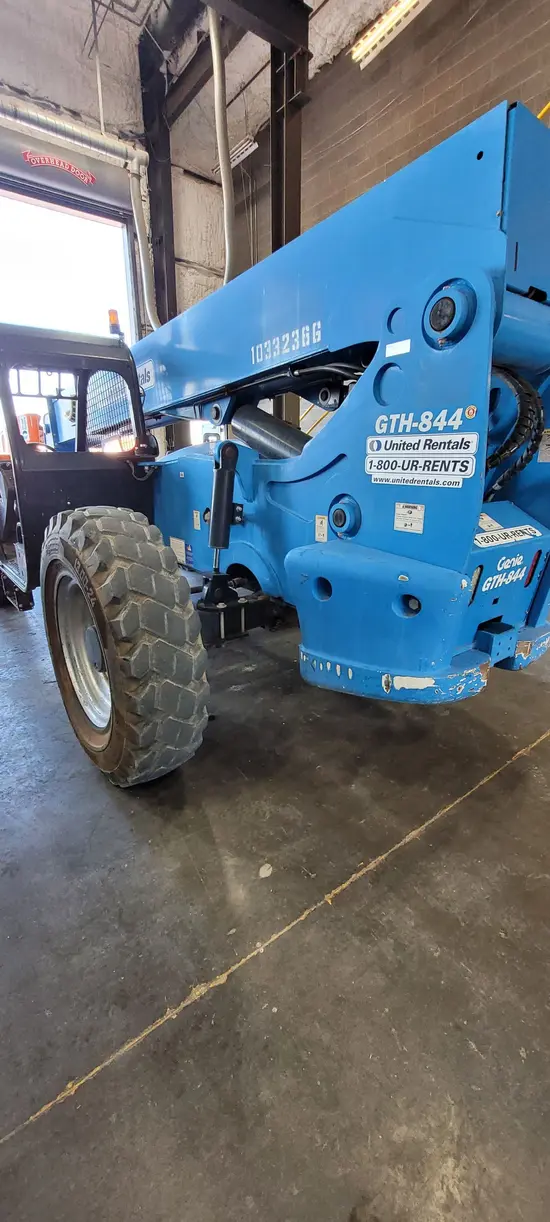 2015 Genie GTH-844 Forklift