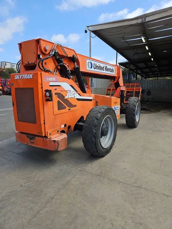 2015 SKYTRAK 6042 Forklift