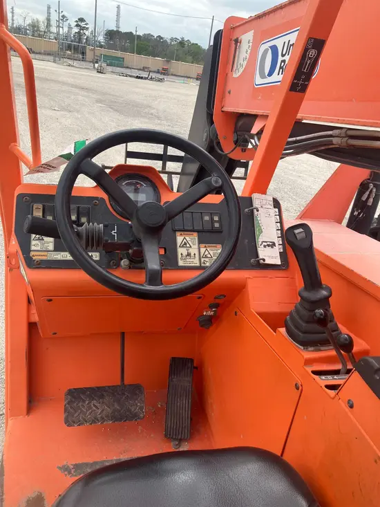2016 SKYTRAK 6042 Forklift
