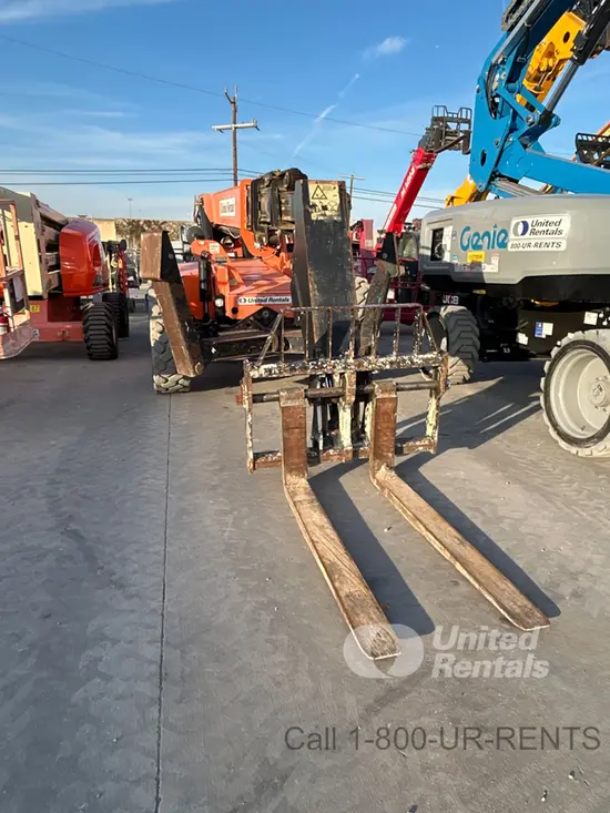 2017 SKYTRAK 10054 Forklift