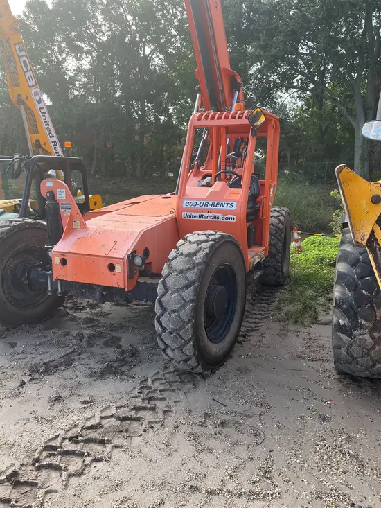 2017 SKYTRAK 6042 Forklift