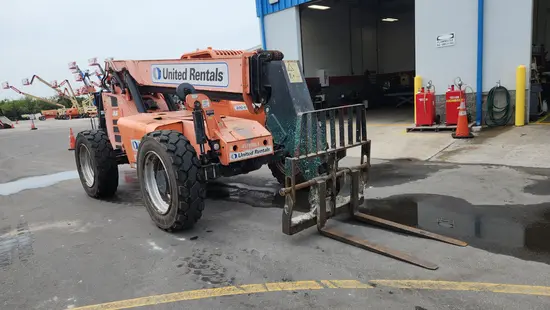 2017 SKYTRAK 6042 Forklift