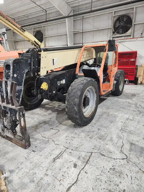 2017 JLG 642 Forklift