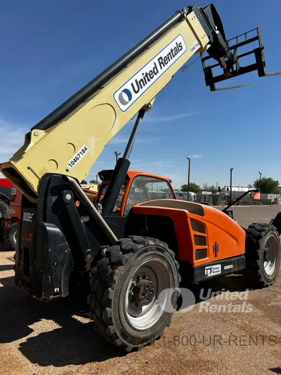 2016 JLG 1055 Forklift