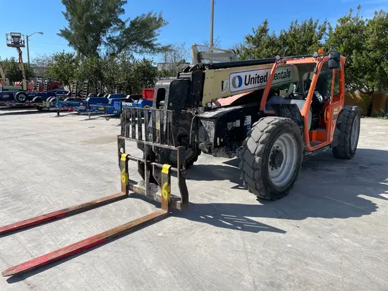 2017 JLG 742 Forklift
