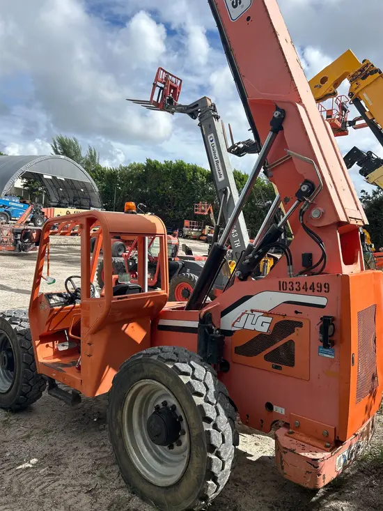 2015 SKYTRAK 6042 Forklift