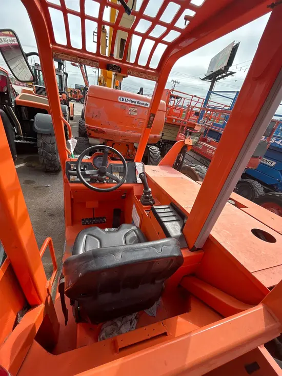 2016 SKYTRAK 6042 Forklift