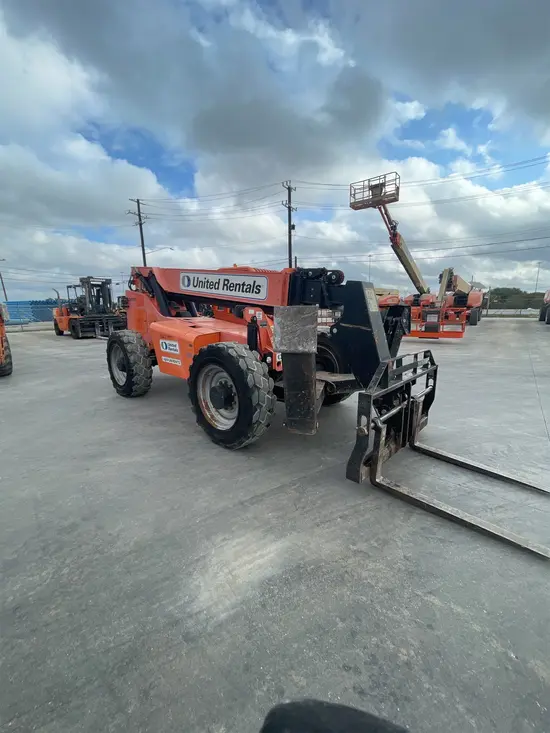 2016 SKYTRAK 10054 Forklift