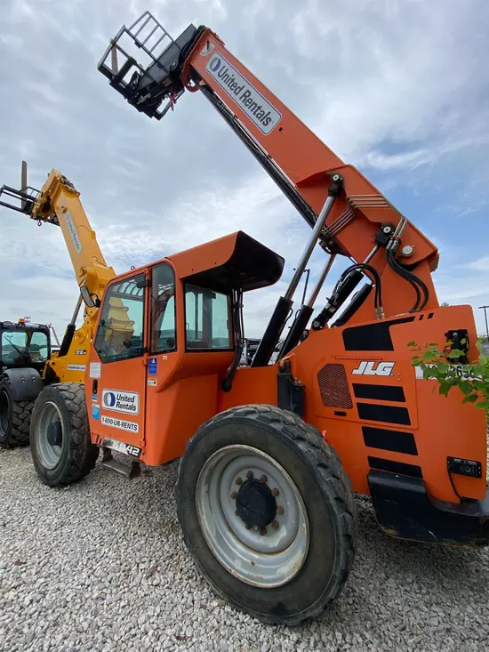 2016 SKYTRAK 6042 Forklift