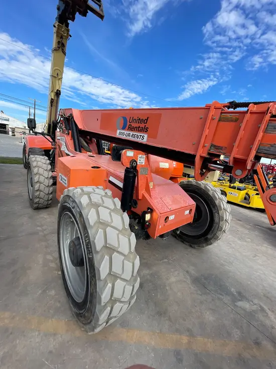 2015 SKYTRAK 6042 Forklift