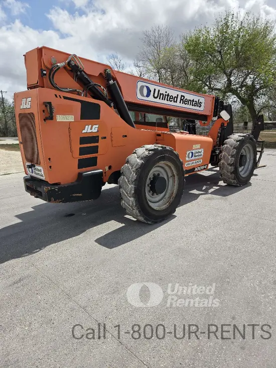 2020 SKYTRAK 10054 Forklift