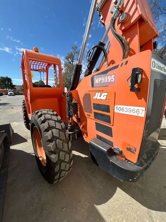 2017 SKYTRAK 6042 Forklift
