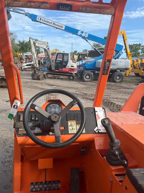 2017 SKYTRAK 6042 Forklift