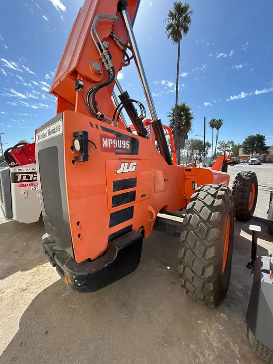 2017 SKYTRAK 6042 Forklift