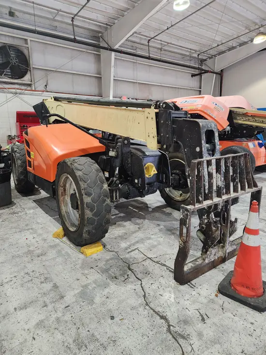 2017 JLG 642 Forklift