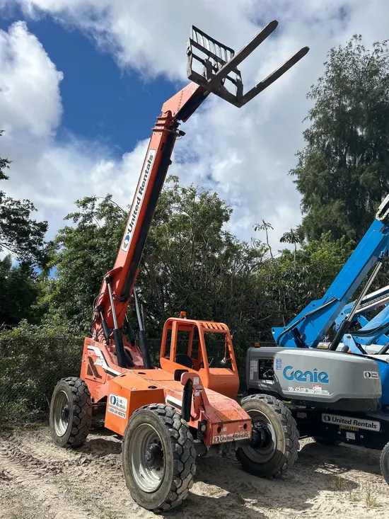 2015 SKYTRAK 6042 Forklift