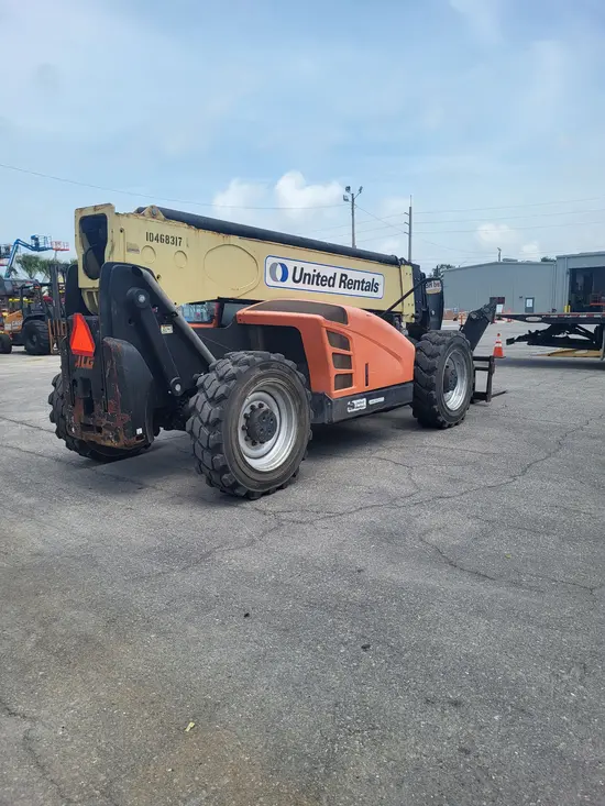 2016 JLG 1055 Forklift