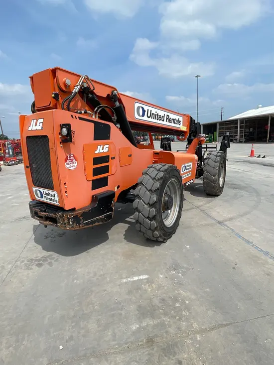 2017 SKYTRAK 10054 Forklift