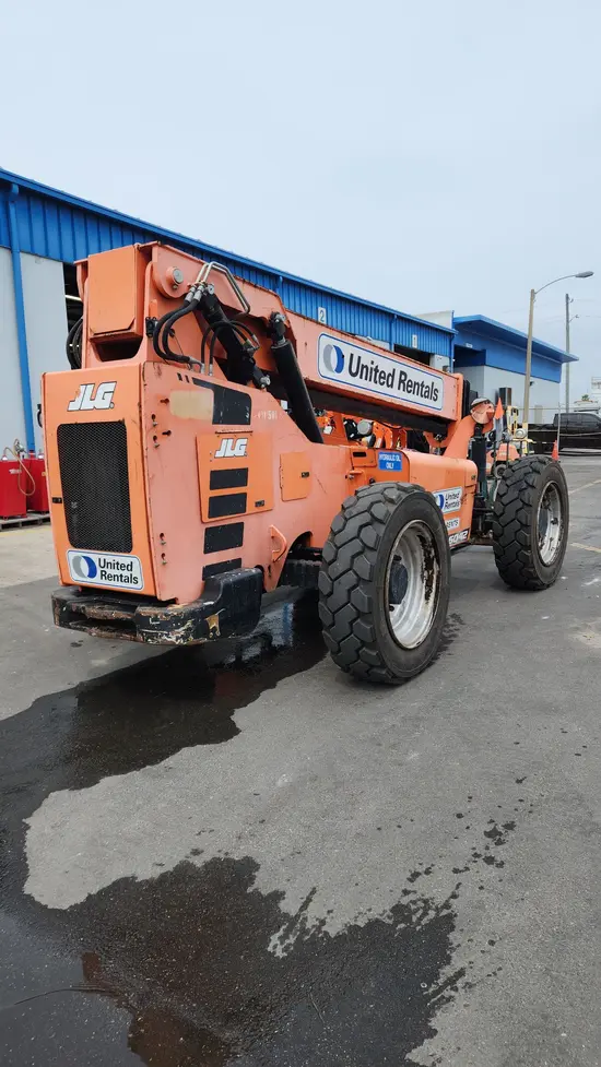 2017 SKYTRAK 6042 Forklift