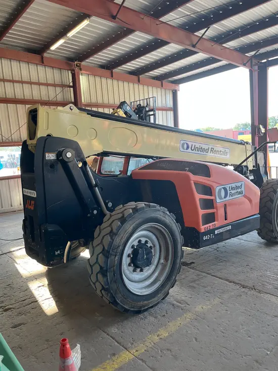 2016 JLG 642 Forklift