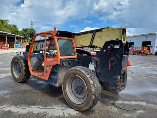 2017 JLG 742 Forklift