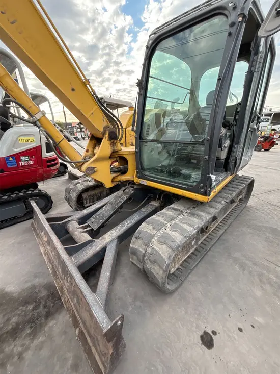 2017 Kobelco SK85CS-3E Mini Excavator