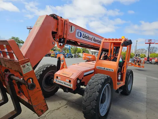 2015 SKYTRAK 6042 Forklift