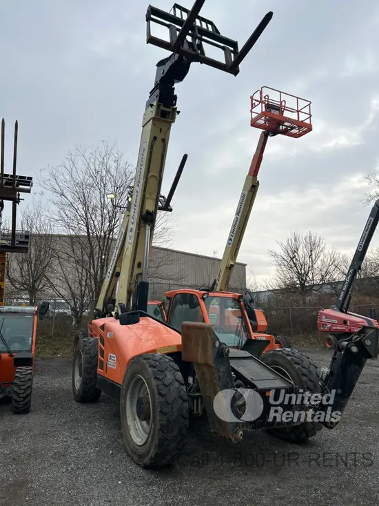 2016 JLG 1055 Forklift