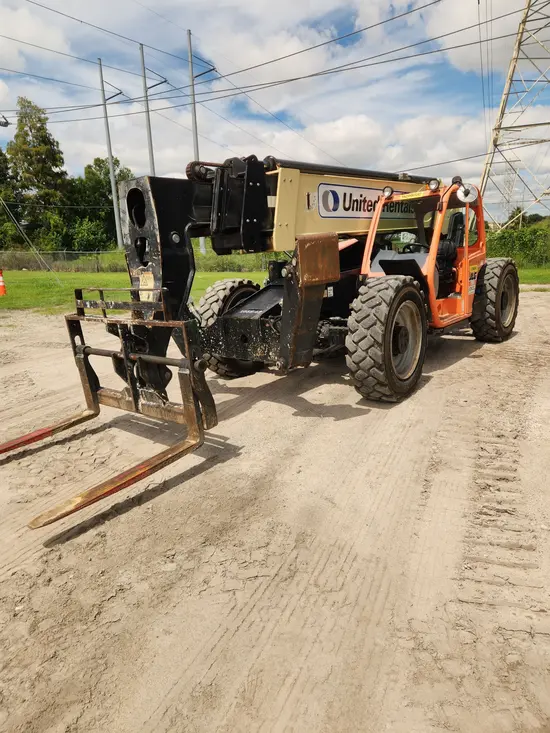 2016 JLG 1055 Forklift