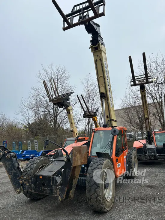 2016 JLG 1055 Forklift