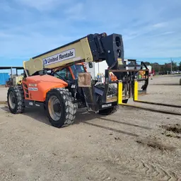 2017 JLG 1055 Forklift