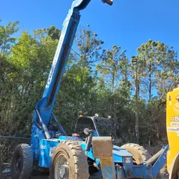 2015 Genie GTH-1056 Forklift