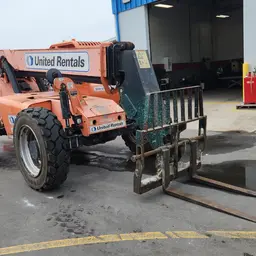 2017 SKYTRAK 6042 Forklift